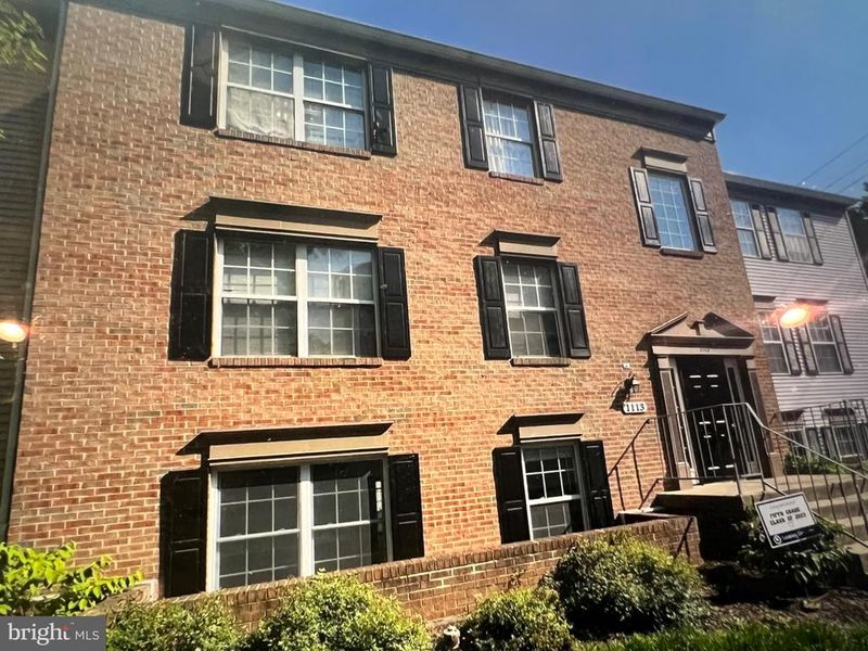 1113 Huntmaster Ter NE #101, Leesburg, VA 20176