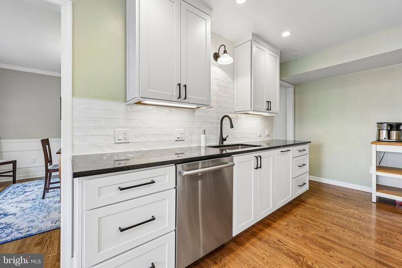 7438 Hallcrest Dr, Mclean, VA 22102