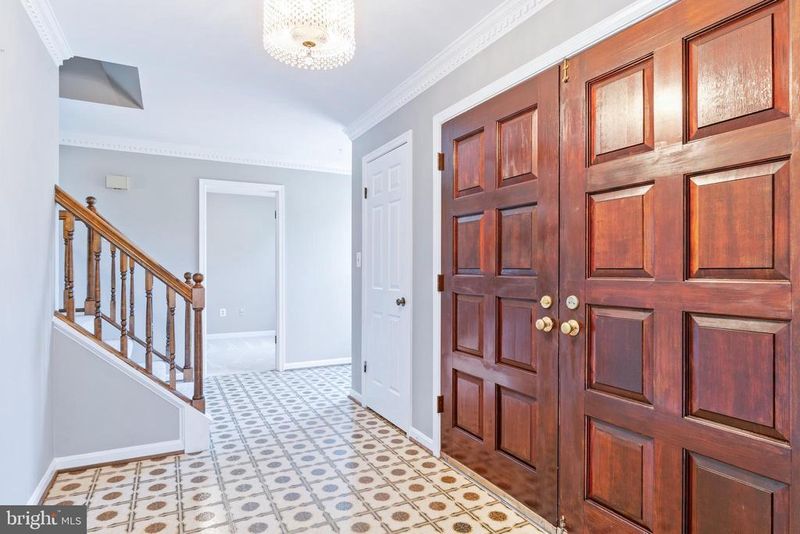 20809 Merle Dr, Gaithersburg, MD 20882