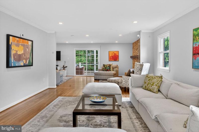 7303 Yates Ct, Mclean, VA 22101