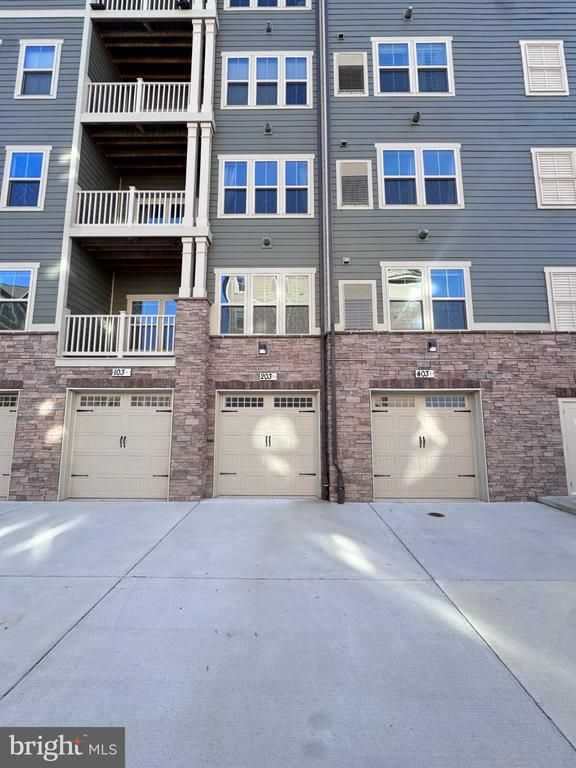 3422 Angelica Way #203, Frederick, MD 21704