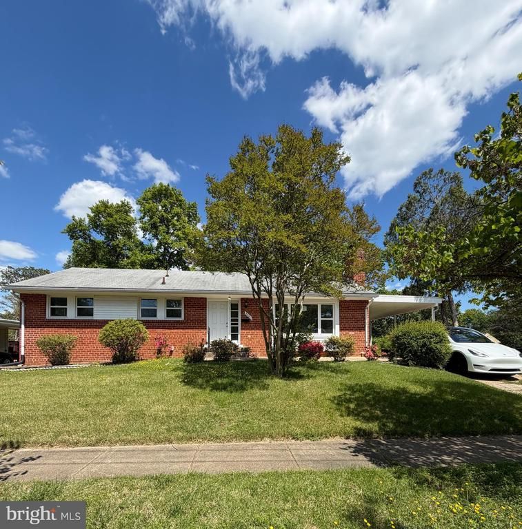 5901 85th Pl, Hyattsville, MD 20784