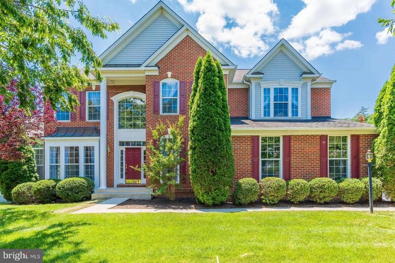42345 Astors Beachwood Ct, Chantilly, VA 20152