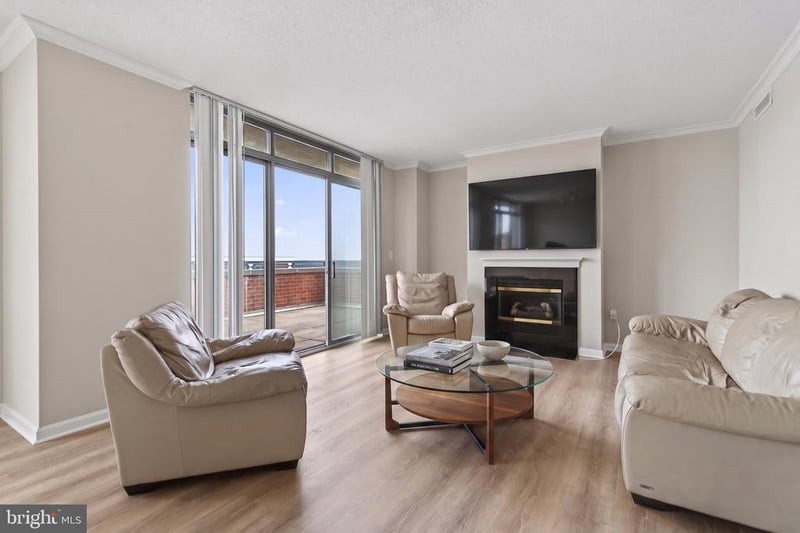 11710 Old Georgetown Rd #1526, North Bethesda, MD 20852