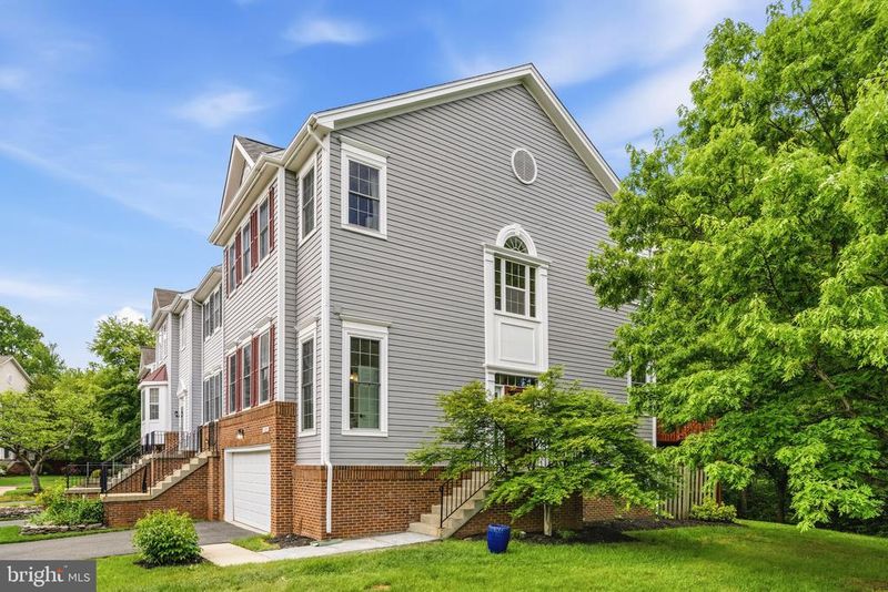 13057 Harvest Pl, Clifton, VA 20124