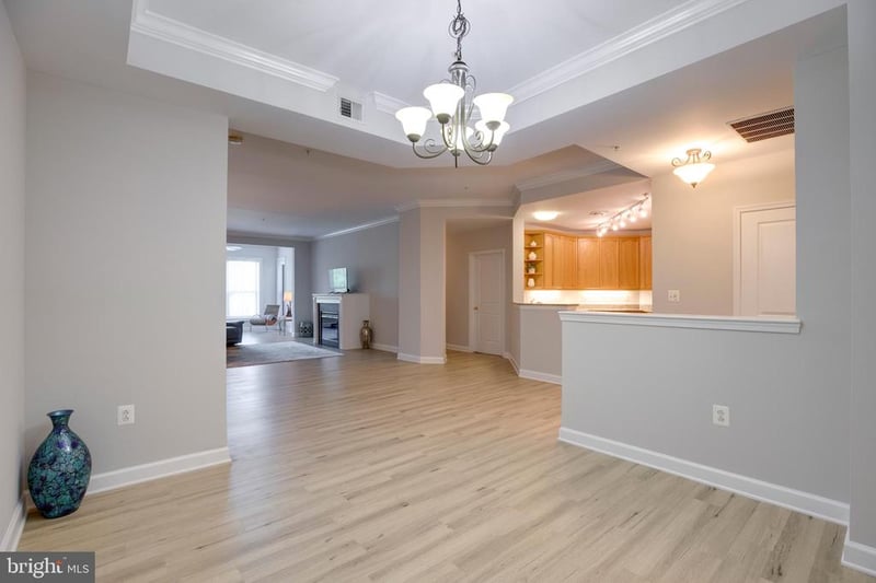 485 Harbor Side St #100, Woodbridge, VA 22191