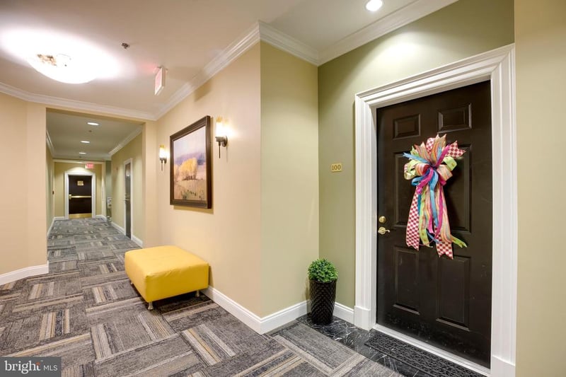 485 Harbor Side St #100, Woodbridge, VA 22191