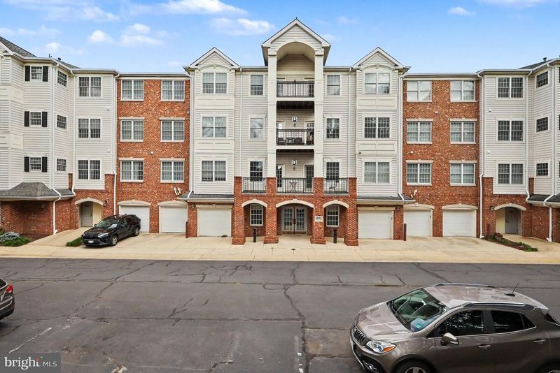 20745 Royal Palace Sq #209, Sterling, VA 20165
