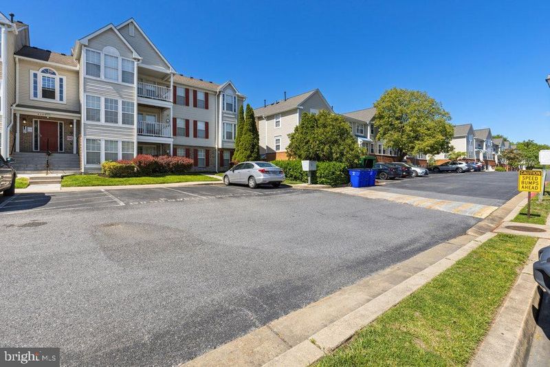 6205 Sandpiper Ct #202, Elkridge, MD 21075
