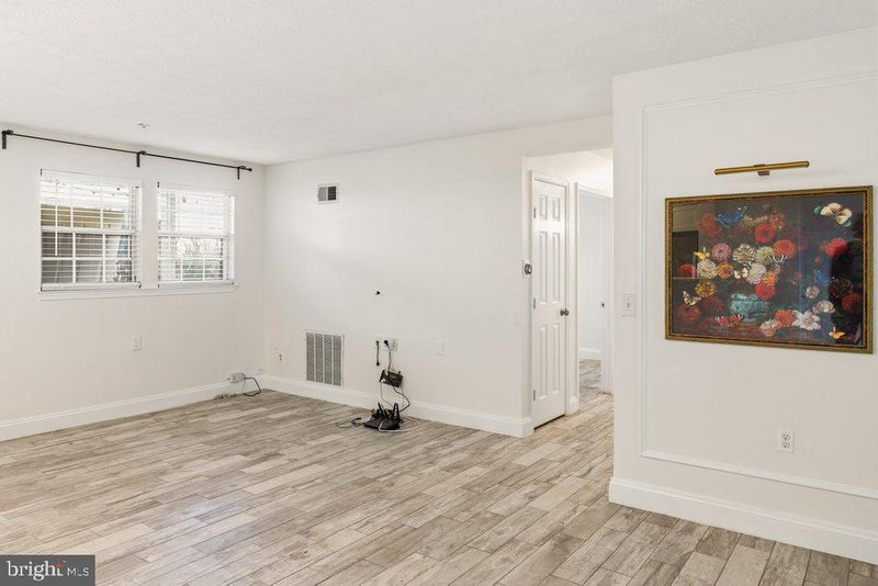 6205 Sandpiper Ct #202, Elkridge, MD 21075