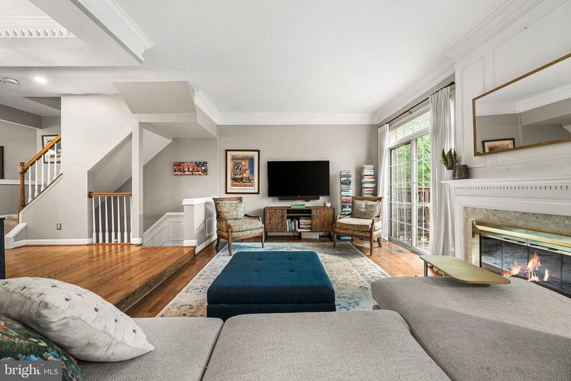 4668 Kell Ln, Alexandria, VA 22311