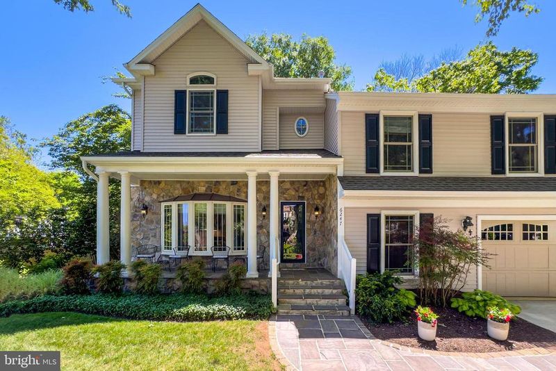 6247 Gentle Ln, Alexandria, VA 22310