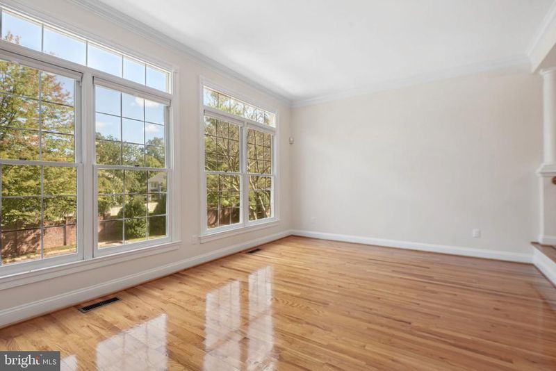 2778 Thaxton Ln, Oakton, VA 22124