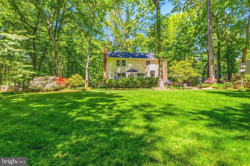 8181 Erika Dr, Manassas, VA 20112