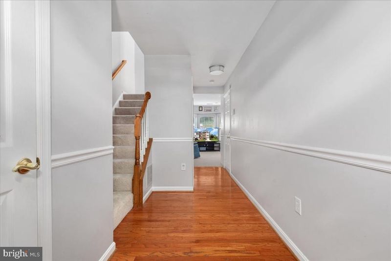 8448 Tackhouse Loop, Gainesville, VA 20155