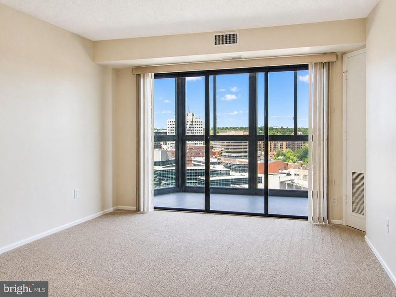 900 N Stafford St N #1917, Arlington, VA 22203