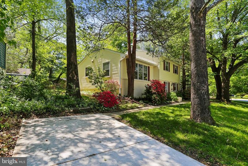 803 Burdette Rd, Rockville, MD 20851