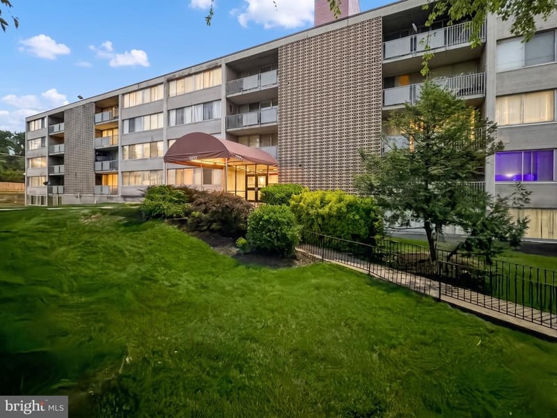 1822 Metzerott Rd #401, Hyattsville, MD 20783