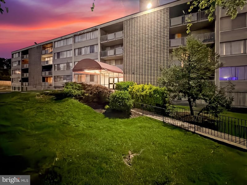 1822 Metzerott Rd #401, Hyattsville, MD 20783