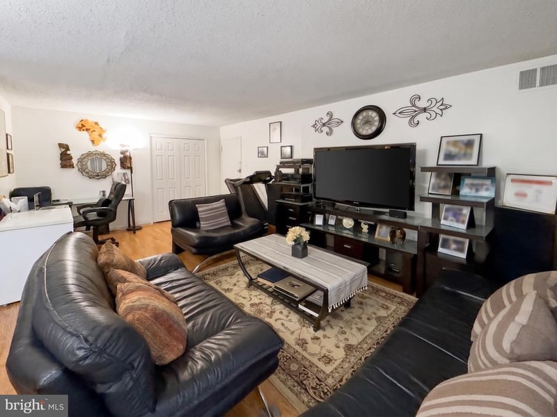 1822 Metzerott Rd #401, Hyattsville, MD 20783