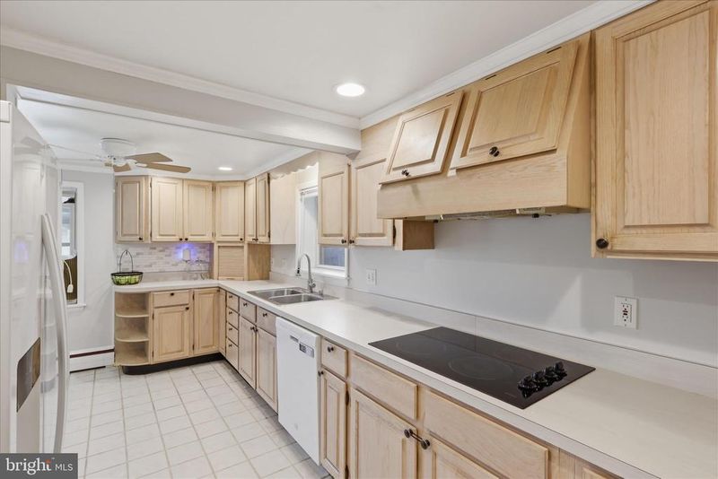603 W B St, Brunswick, MD 21716