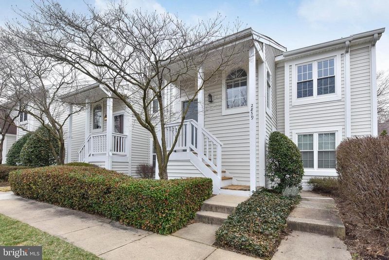 2839 Yarling Ct, Falls Church, VA 22042