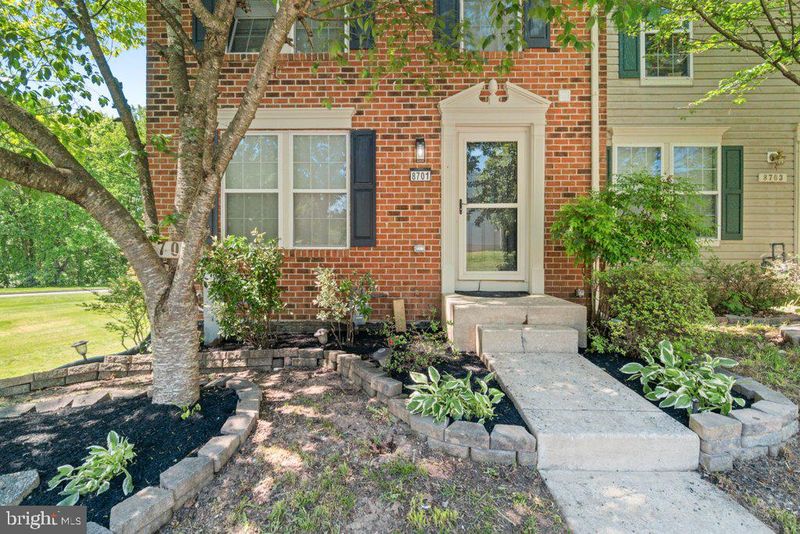 8701 Cresthill Ct, Laurel, MD 20723