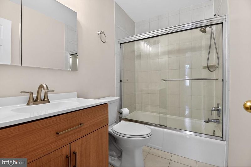 220 Pender Pl, Rockville, MD 20850