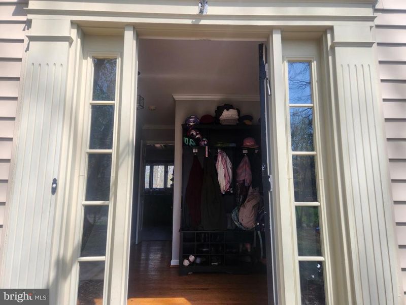 13005 Montpelier Ct, Woodbridge, VA 22192