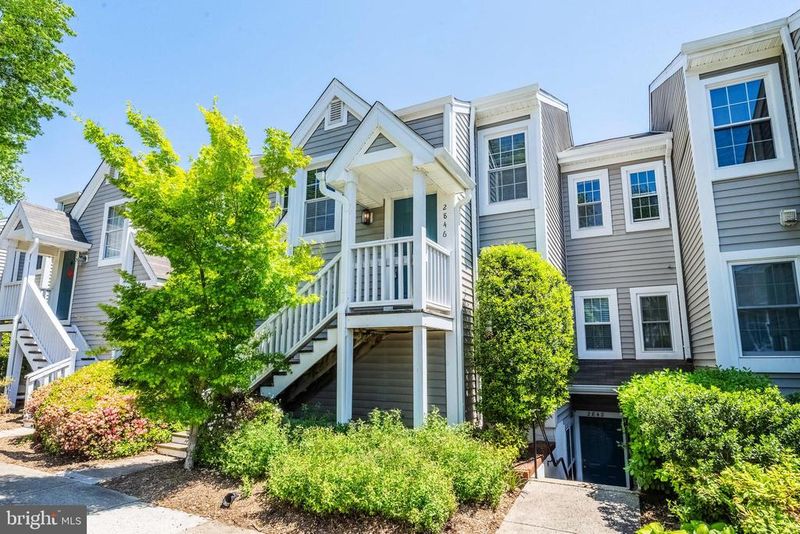 2846 Yarling Ct #2846, Falls Church, VA 22042