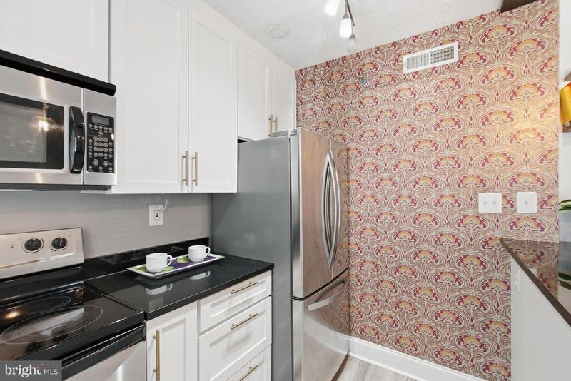 504 Bashford Ln #3111, Alexandria, VA 22314