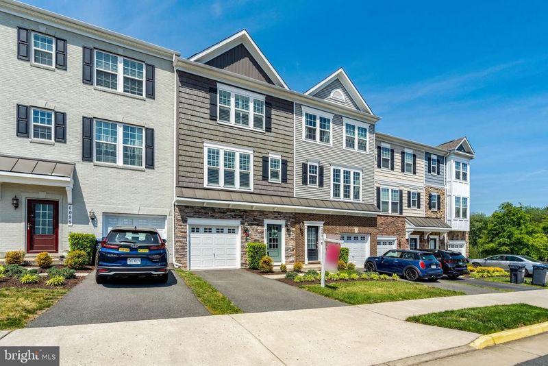 6097 Camerons Ferry Dr, Haymarket, VA 20169