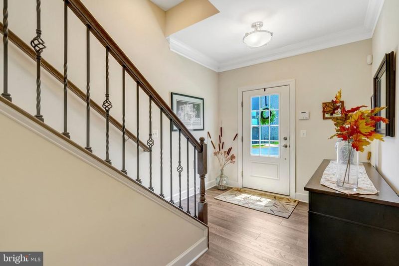 6097 Camerons Ferry Dr, Haymarket, VA 20169