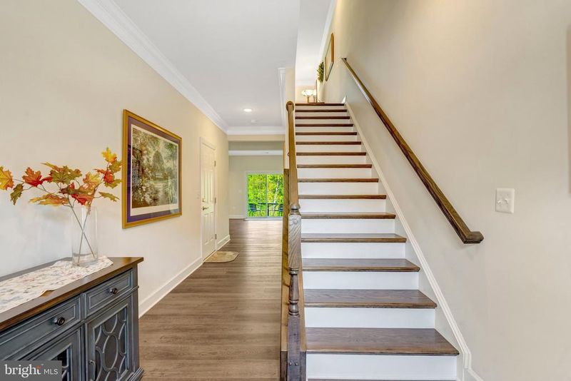 6097 Camerons Ferry Dr, Haymarket, VA 20169
