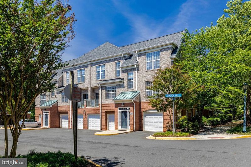 12170 Abington Hall Pl #207, Reston, VA 20190