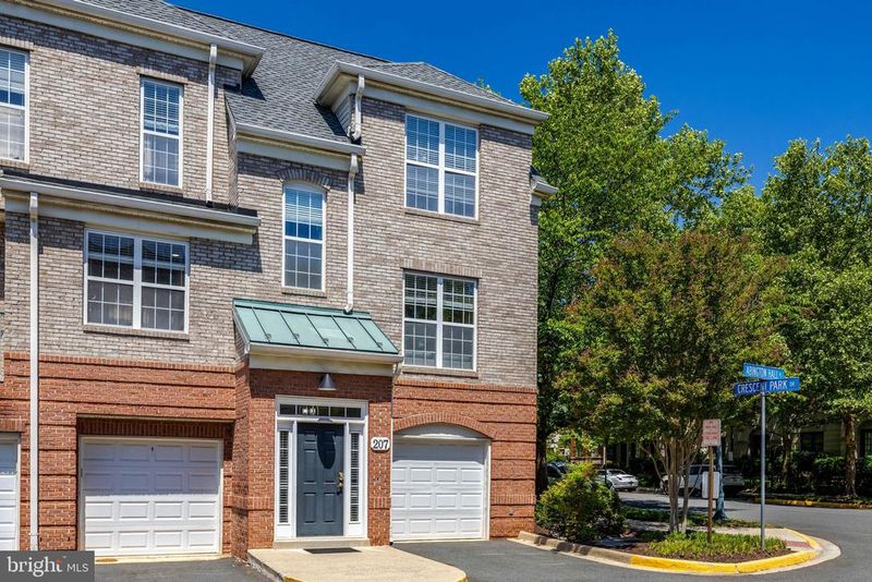 12170 Abington Hall Pl #207, Reston, VA 20190