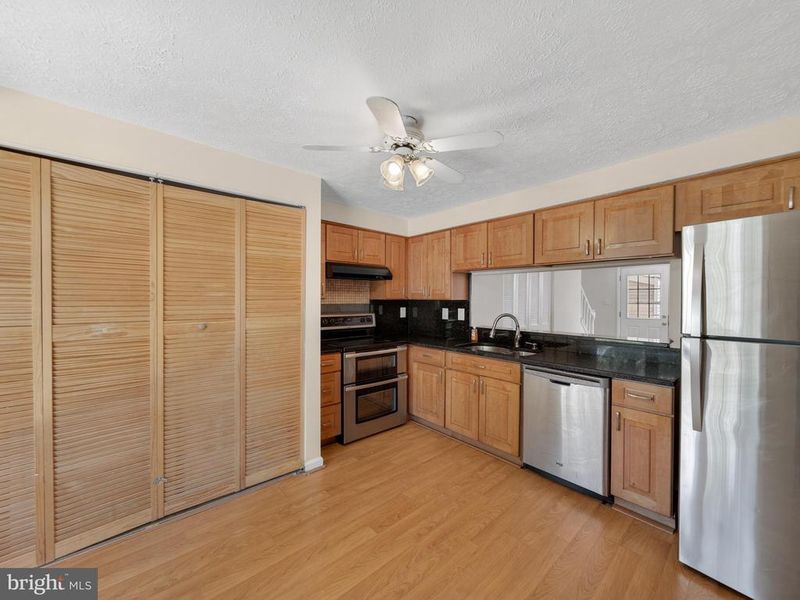 1216 Twig Ter, Silver Spring, MD 20905