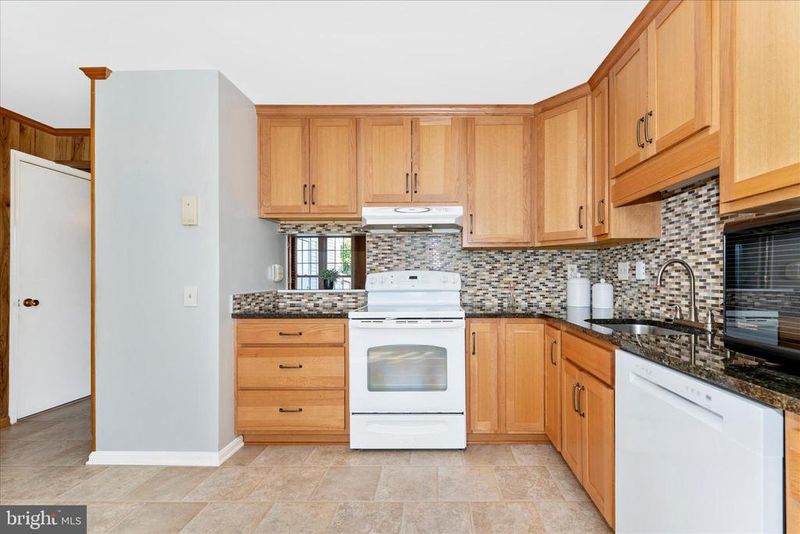 5751 Sunset View Ln, Frederick, MD 21703
