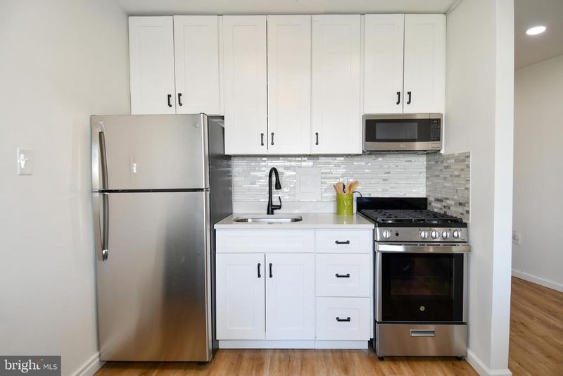10201 Grosvenor Pl #1702, Rockville, MD 20852