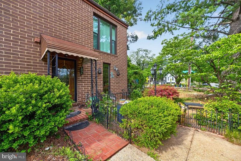 834 Wheeler Hill Dr SE #834, Washington, DC 20032