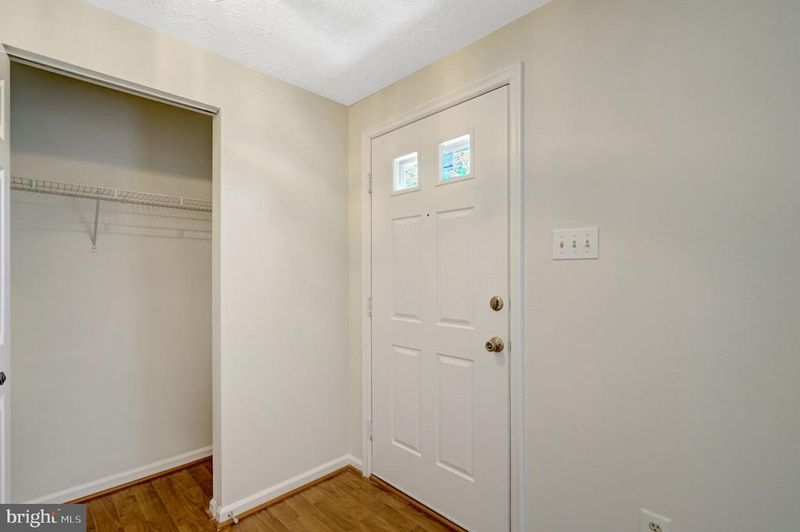 9227 Sheffield Hunt Ct, Lorton, VA 22079