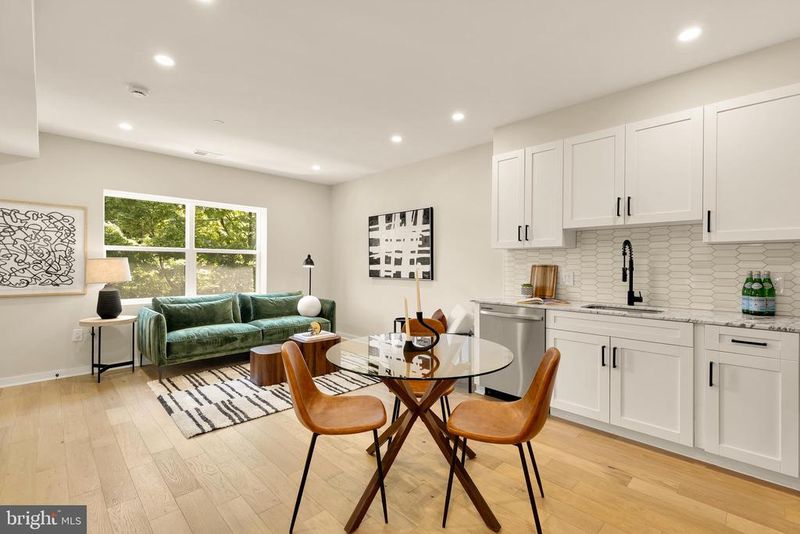 2606 41st St NW #6, Washington, DC 20007