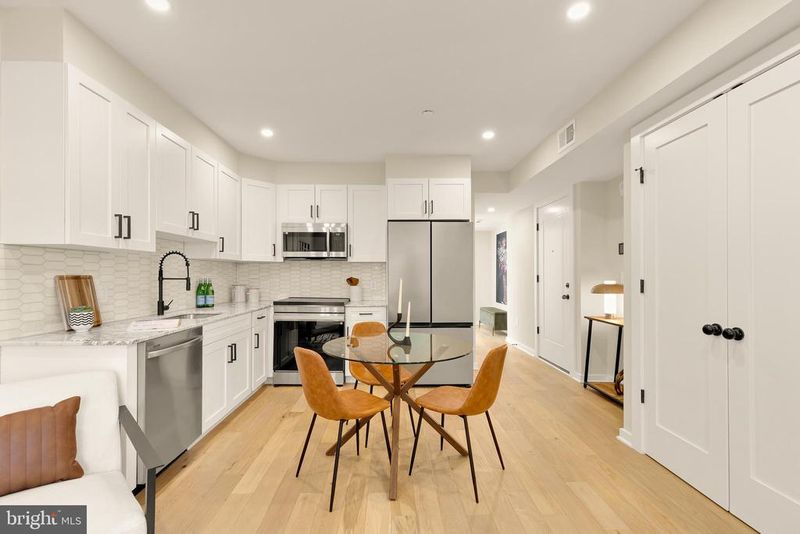 2606 41st St NW #6, Washington, DC 20007