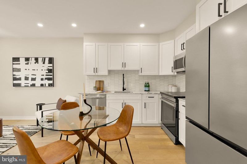 2606 41st St NW #6, Washington, DC 20007