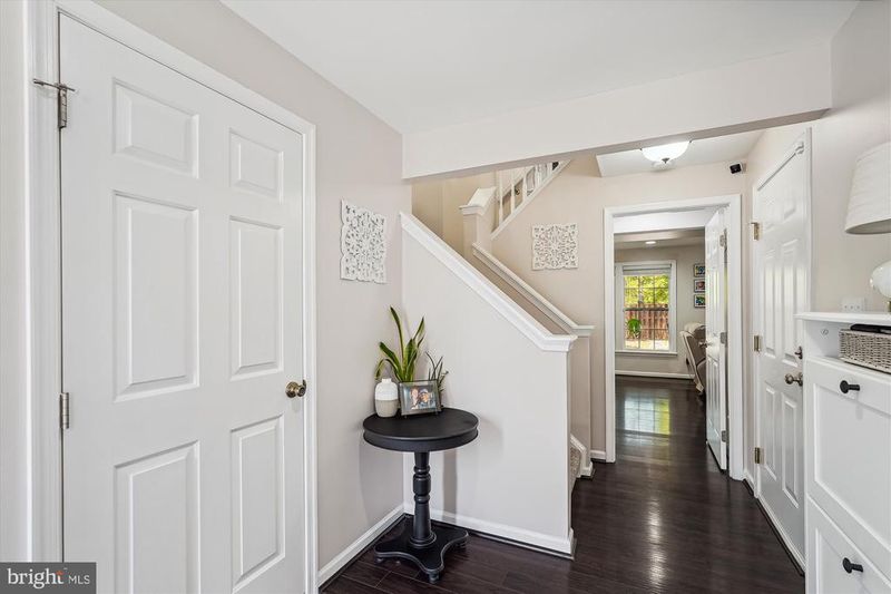 25435 Elm Ter, Aldie, VA 20105