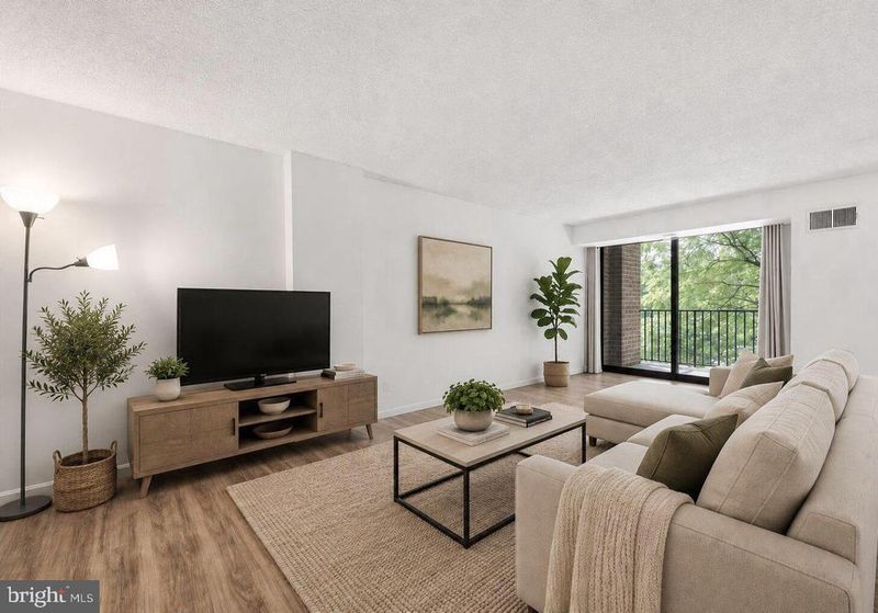 2311 Pimmit Dr #318, Falls Church, VA 22043