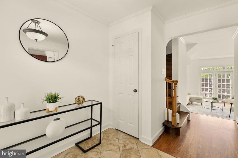 6701 Washington Blvd #D, Arlington, VA 22213