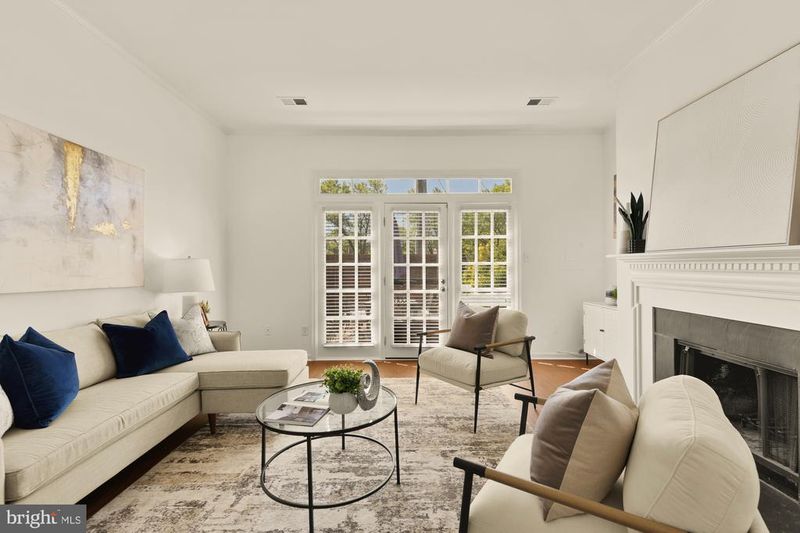 6701 Washington Blvd #D, Arlington, VA 22213
