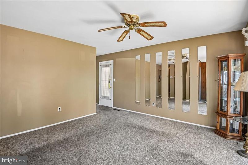 582 Nolview Ct, Glen Burnie, MD 21061