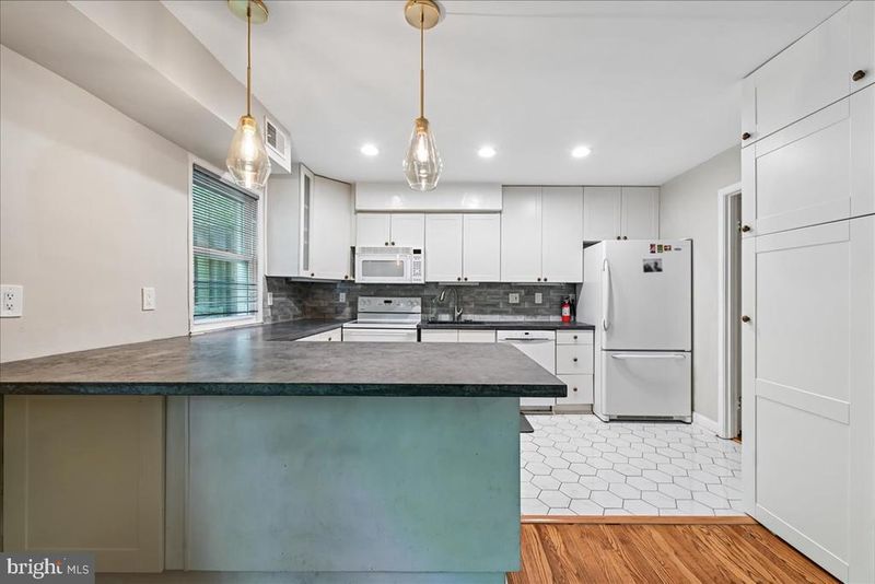 8651 Geren Rd #27-4, Silver Spring, MD 20901